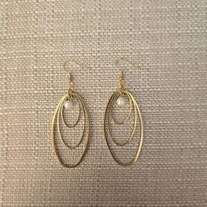 Elegant Gold Hoop Earrings